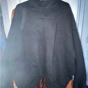 Essential hoodie